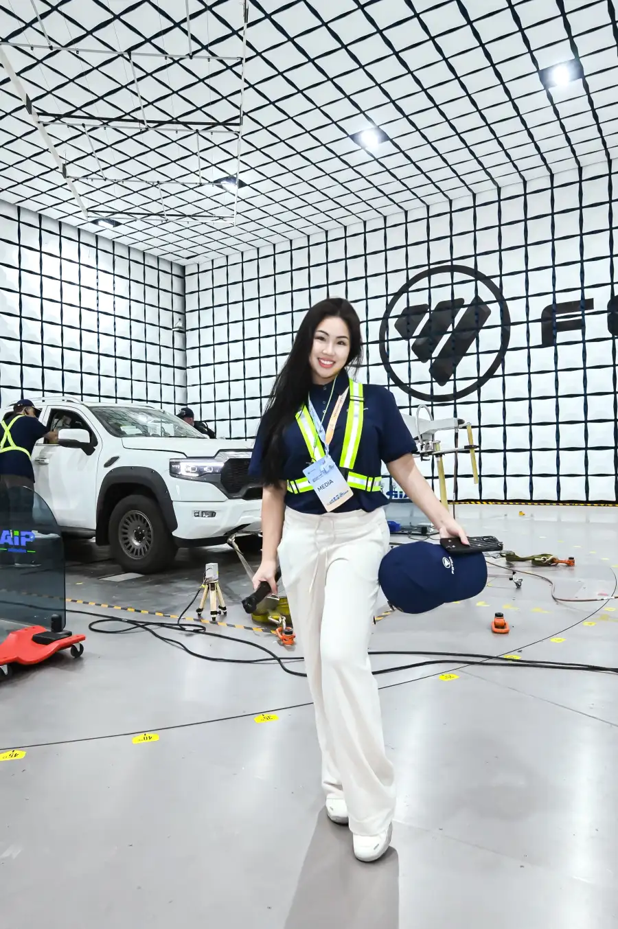 Flawless Effect in a vehicle test chamber during an automotive factory inspection