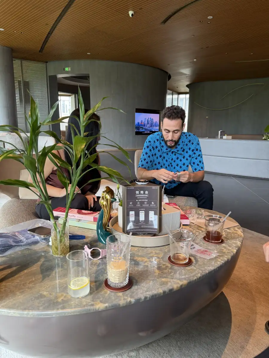 Working session with a visiting buyer at Flawless Effect’s meeting space in Guangzhou
